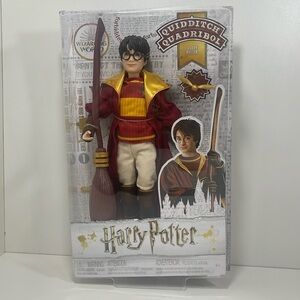 Mattel Harry Potter Quidditch doll ( damaged box )